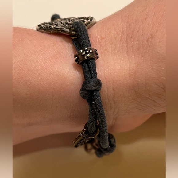 WOMEN’S LUCKY BRAND “PEACE” BRACELET. - Picture 4 of 12